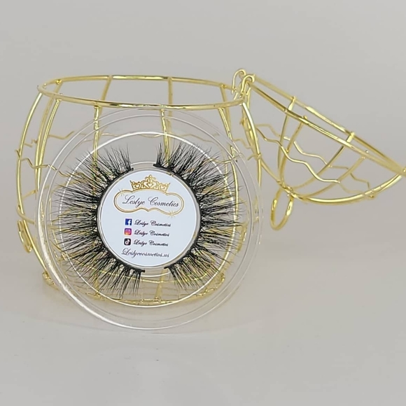 💄 - Picture 9 of 16